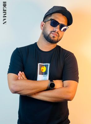 Premium Basic T-Shirt Black(yellow)_img_0