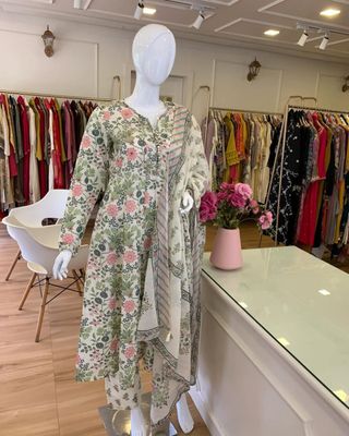 👗 Elegant Three Piece Gown Set 👗Skin Print Touch with Classic Karchupi Work ✨_img_0