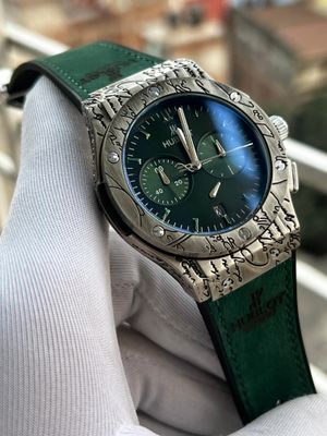 HUBLOT BELT ENGRAVED SILVER CASE GREEN DIAL GREEN VELVET TEXTURE BELT_img_0
