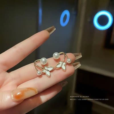 Butterfly ear stud. 99 taka only 🥹😍_img_3