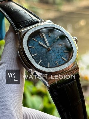 PATEK NAUTILUS HONEYCOMB BLACK BELT BLUE DIAL SWEEP_img_1