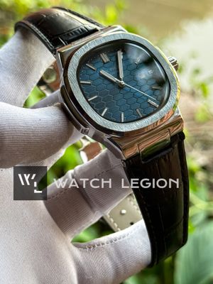 PATEK NAUTILUS HONEYCOMB BLACK BELT BLUE DIAL SWEEP_img_2