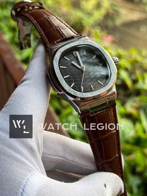 PATEK NAUTILUS HONEYCOMB BROWN BELT BLACK DIAL SWEEP_img_0