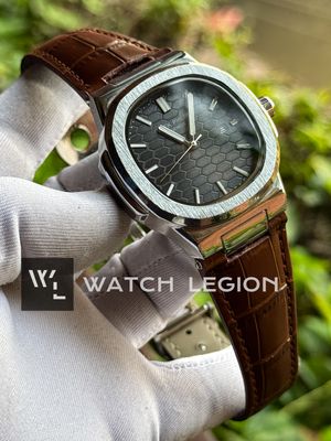 PATEK NAUTILUS HONEYCOMB BROWN BELT BLACK DIAL SWEEP_img_2