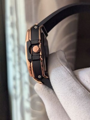 Hublot Square Black Quartz Watch_img_2