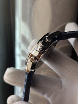 Omega Chronograph Watch White Face_img_2