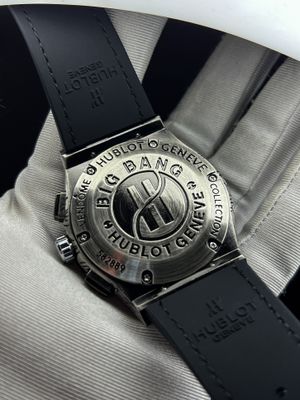 Hublot Silver Engrave Black Dial AA Grade_img_1