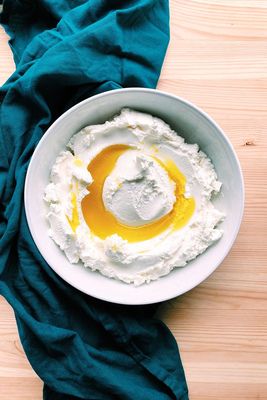 organic/Labneh Honey._img_0