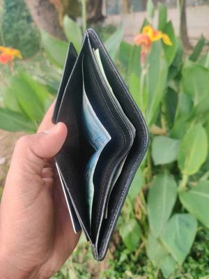 KROYSHALA Men's Leather Wallet - Black | Slim & Stylish Bifold_img_4