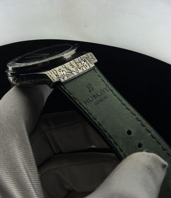 Hublot Engrave Silver Case Green Belt AA Grade_img_4