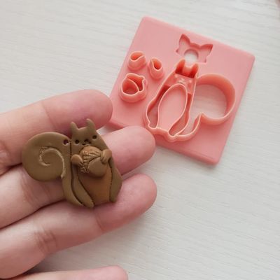 Squirrel with Acorn Clay Cutter_img_1