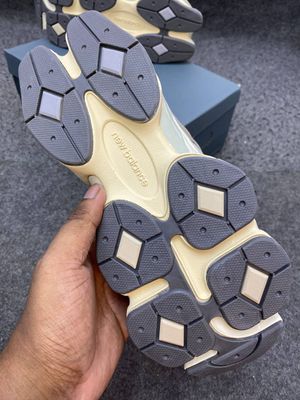 New Balance 9060 - Mushroom/Aluminum/Cyclone_img_4