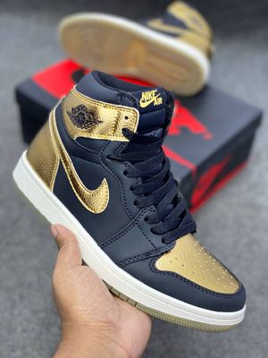 Jordan Men's 1 Retro Black/Metallic Gold_img_1
