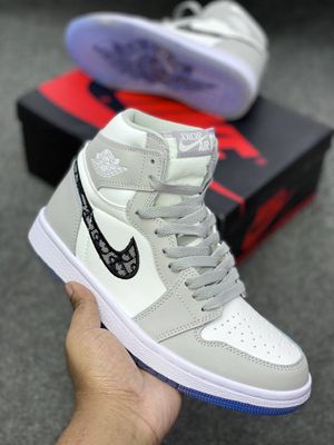 Jordan 1 Retro X Dior High_img_1