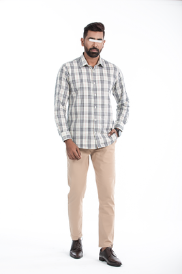 Effortless Style: Slim Fit White & Black Plaid Cotton Men Casual Full Shirt | Palli_img_1