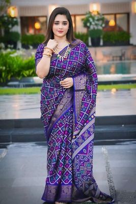 Half Silk Saree with Blouse Piece_img_3