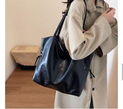 "Niche design underarm bag women's bag 2023 Winter new casual trendy tote bag..."_img_1