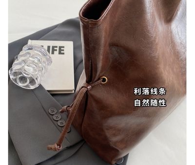"Niche design underarm bag women's bag 2023 Winter new casual trendy tote bag..."_img_4