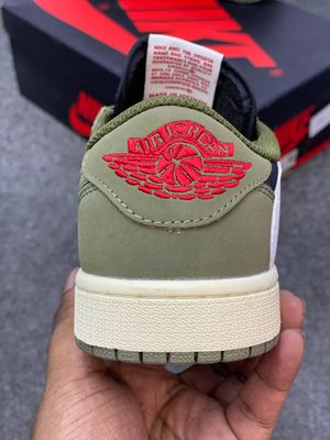 Air Jordan 1 X Travis Scott Olive Sneakers_img_3