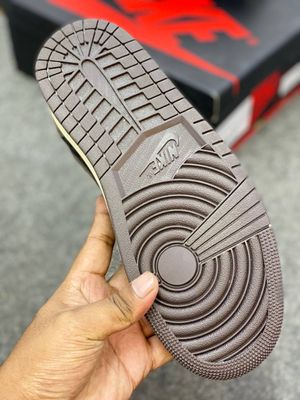 Travis Scott x Air Jordan 1 Low Dark Mocha Black_img_4
