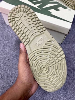Jordan 1 Retro Low Golf Travis Scott Neutral Olive_img_4
