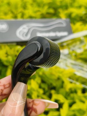 DermaGlow™ 0.5mm Microneedle Roller – Face & Hair_img_2