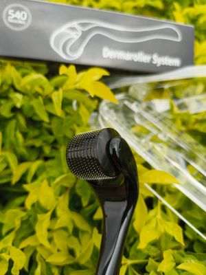 DermaGlow™ 0.5mm Microneedle Roller – Face & Hair_img_3