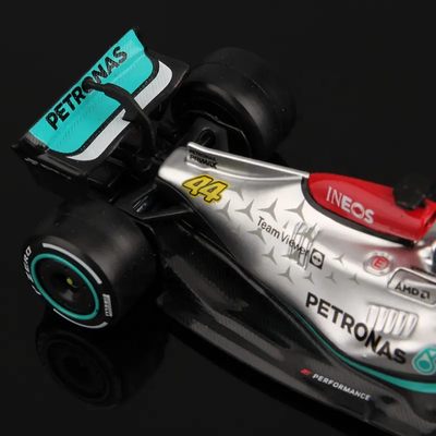 1:43 Mercedes-AMG F1 W15 2024_img_2