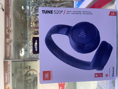 JBL Tune 520bt Over-Ear Bluetooth Headphones Black and Blue_img_0
