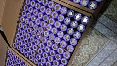 IMR 18650 3.7V 2000 mAh New Lithium iron battery_img_6