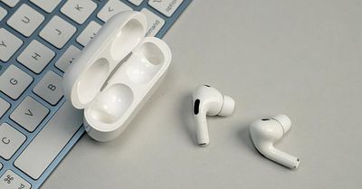 Apple AirPods Pro (2nd Generation) specials Dubai Edition Bluetooth Earbuds_img_4