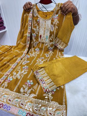 Readymade Three Piece_img_0