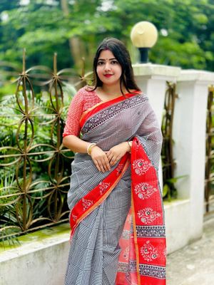 সেমি সিল্ক ডিজিটাল প্রিন্ট শাড়ি – লেইস ও ডলারের কাজসহ, আলাদা ব্লাউজ পিসসহ_img_5