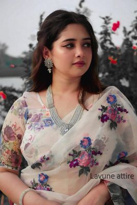 সেমি সিল্ক ডিজিটাল প্রিন্ট শাড়ি – লেইস ও ডলারের কাজসহ, আলাদা ব্লাউজ পিসসহ_img_1