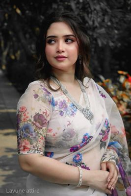সেমি সিল্ক ডিজিটাল প্রিন্ট শাড়ি – লেইস ও ডলারের কাজসহ, আলাদা ব্লাউজ পিসসহ_img_2