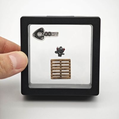 1/64 Scale V8 Engine and Pallet Set_img_0