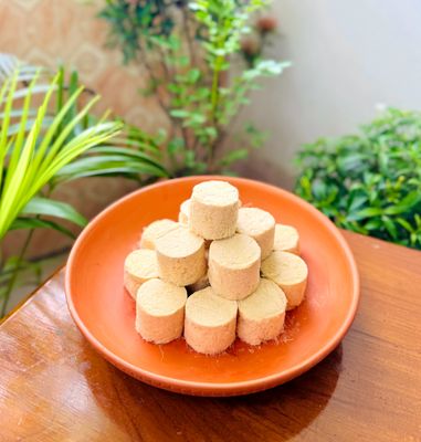 কুষ্টিয়ার অথেনটিক শনপাপড়ি (২২ পিচ বক্স)