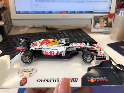 1:43 Scale Red Bull Turkish Station (without helmet) Diecast Allpu_img_4