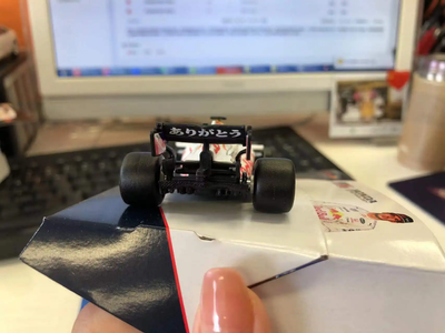 1:43 Scale Red Bull Turkish Station (without helmet) Diecast Allpu_img_5