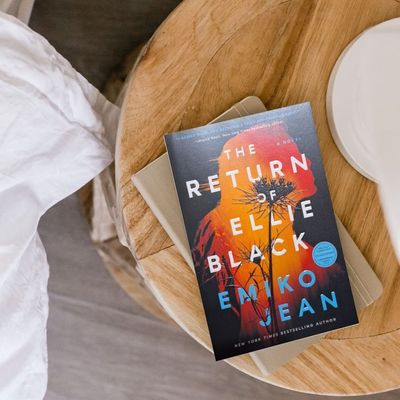 The Return of Ellie Black: A Novel Book by Emiko Jean_img_1