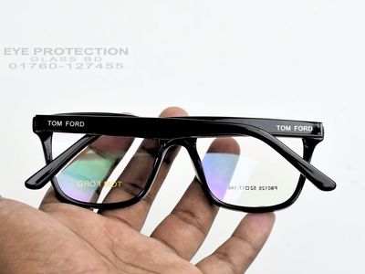 Tom Ford Brand Eyeglass ITALY Design_img_3