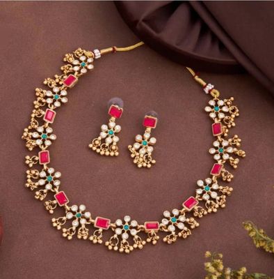 Flower stone necklace_img_0
