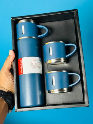 Stainless Steel Vacuum Flask Hot And Cool Water Bottle with two cups_img_2