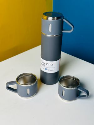 Stainless Steel Vacuum Flask Hot And Cool Water Bottle with two cups_img_5