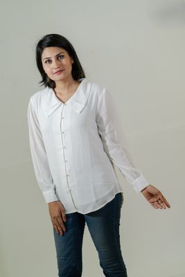 Classic White Button-Down Top with Statement Collar_img_1