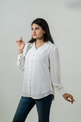 Classic White Button-Down Top with Statement Collar_img_5