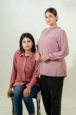 Elegant Pink Ruffled Top with Pearl Details_img_7