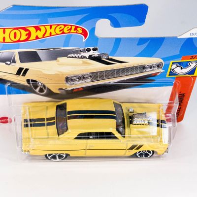 Hot Wheels '64 Chevy Chevelle SS die-cast car, part of the "Muscle Mania" series (2/5 in the series)._img_1