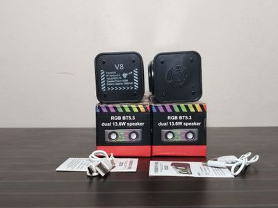 V8 Transparent Mecha Bluetooth Speaker_img_4