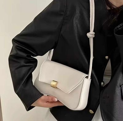 Woman crossbody faux lather shoulder bag👜✨_img_5